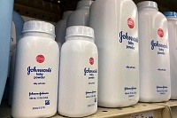 В России подан первый иск к J&J из-за использования детской присыпки